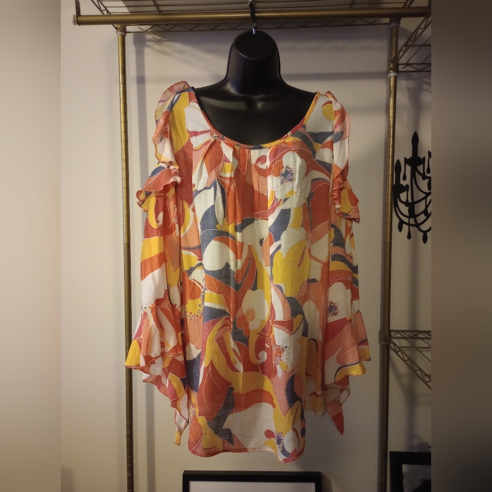 Cocomo Woman.  Cold Shoulder Blouse. Red-Multi. Size 1X. NWOT.